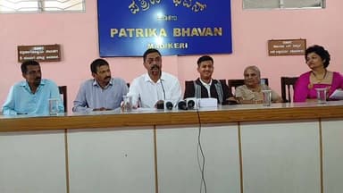 ಮಡಿಕೇರಿ: ನಗರದಲ್ಲಿ ಕೊಡವ ಮಕ್ಕಡಕೂಟದ ಪಳೆ ತಾಲೂಕ್ ಪುಸ್ತಕ ಬಿಡುಗಡೆ