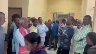 झाझा: झाझा प्रखण्ड की 9 पंचायतों में पैक्स चुनाव के लिए प्रखंड कार्यालय में नामांकन शुरू, मतदान 6 फरवरी को होगा