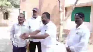 करवीर: निष्ठावंत कार्यकर्त्यांना डावलले जात असल्याचा आरोप करत निलेश पाटील यांनी थेट आवाडे कुटुंबीयांना आव्हान