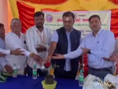 ಚಿಟಗುಪ್ಪ: ಚಾಂಗ್ಲೇರಾದಲ್ಲಿ ಶಾಸಕ ಡಾ. ಶೈಲೇಂದ್ರ ಬೆಲ್ದಾಳೆ ಅವರಿಂದ ಕಾರ್ಮಿಕರಿಗೆ ಕಾರ್ಮಿಕ ಕಿಟ್ ವಿತರಣೆ