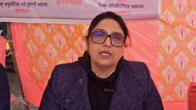 ਗੁਰਦਾਸਪੁਰ: ਆਯੂਸ਼ ਮਨਿਸਟਰੀ ਵਲੋਂ ਕਸਬਾ ਤਾਲਿਬਪੂਰ ਪੰਡੋਰੀ ਵਿੱਖੇ ਆਯੂਰਵੈਦਿਕ ਅਤੇ ਹੋਮਿਓਪੈਥਿਕ ਦਵਾਈਆਂ ਦਾ ਮੁਫ਼ਤ ਕੈਂਪ ਲਗਾਇਆ ਗਿਆ