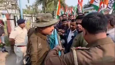 জলপাইগুড়ি: এসআইআর-এর নামে ভোটার হয়রানির অভিযোগে জলপাইগুড়ি সদর ব্লক অফিসে তৃণমূল সংখ্যালঘু কমিটির বিক্ষোভ