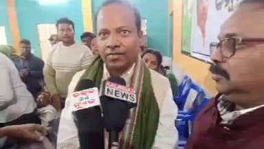 ଜଳେଶ୍ବର: କାଳିକ କଲ୍ୟାଣ ମଣ୍ଡପରେ ଆର୍.କେ ଜେନା ଫାଉଣ୍ଡେସନ ପକ୍ଷରୁ ମେଗା କମ୍ବଳ ବଣ୍ଟନ ଅନୁଷ୍ଟିତ, ପୂର୍ବତନ ସାଂସଦଙ୍କ ପ୍ରତିକ୍ରିୟା