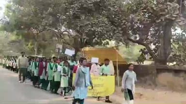 कुरडेग: कुरडेग में राष्ट्रीय सड़क सुरक्षा माह 2026 के तहत स्कूली बच्चों ने निकाली जागरूकता रैली