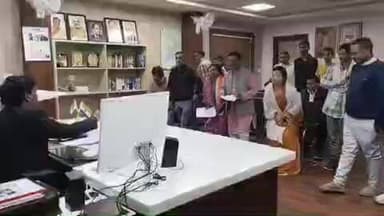 सूरजपुर: बैंगलोर ने कैद बिहारपुर निवासी 15 वर्षीय नाबालिक छात्रा को वापस लाने के लिए एनएसयूआई ने दिया ज्ञापन