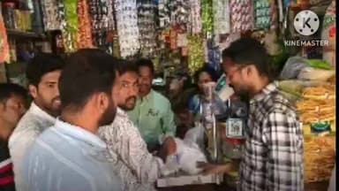 పెనుగొండ పట్టణంలో ప్లాస్టిక్ కవర్లు కలిగిన దుకాణాలపై మున్సిపల్ అధికారులు దాడులు.
జరిమానాలు విధింపు.