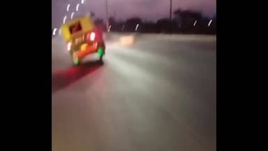 ग्वालियर गिर्द: ग्वालियर में स्टंटबाजी: सवारी ऑटो को दो पहियों पर दौड़ाने का खतरनाक वीडियो वायरल