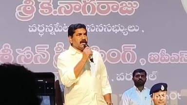 వర్ధన్నపేట: భీమారంలోని ఒక కళాశాలలో జరిగిన రోడ్డు భద్రత అవగాహన సదస్సు కార్యక్రమంలో పాల్గొన్న వర్ధన్నపేట ఎమ్మెల్యే