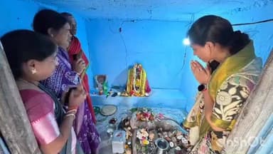 కొడిమ్యాల: శ్రీ భక్త మార్కండేయ జయంతి సందర్బంగా
బుగ్గారం దేవాలయంలో బిజెపి రాష్ట్ర కార్యవర్గ సభ్యురాలు Dr. బోగ శ్రావణి పూజలు