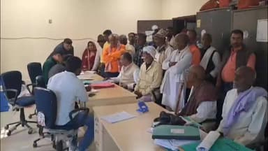 कुटुंबा: कुटुंबा प्रखंड के बलिया, सुही व भरौंधा पैक्स में चुनाव प्रक्रिया शुरू, पहले दिन 20 प्रत्याशियों ने किया नामांकन