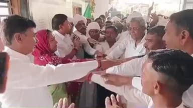 સરસ્વતી: સરસ્વતી તાલુકાના વાહણા ગામે રામદેવપીર મંદિર ખાતે "ઠાકોર સમાજના બંધારણ" નું પાલન કરવા સમાજના હજારો લોકોને શપથ લેવડાવ્યા..