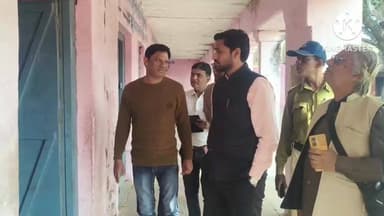चंदेरी: चंदेरी एसडीएम ने किया मिडिल स्कूल का निरीक्षण, अनुपस्थित अध्यापक के खिलाफ हुई कार्रवाई