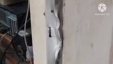 वर्धा: कारला येथील शोरूम मध्ये मोठी चोरी करण्याच्या उद्देशाने आलेल्या चोरट्यांना काही न मिळाल्याने 1 हजारचा मोबाईल घेऊ पसार