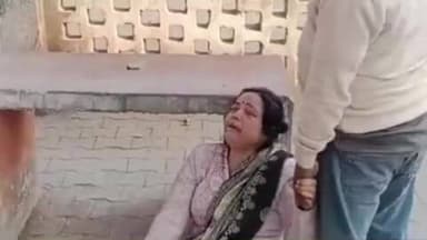 कायमगंज: नवाबगंज क्षेत्र में बघार पुल के नीचे मिला युवक का शव, बाइक पुल के नीचे पेड़ पर टंगी मिली, पुलिस जांच में जुटी