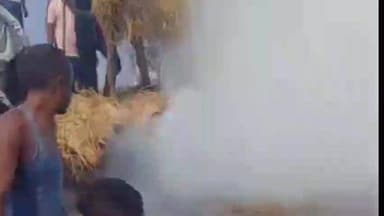 कुटुंबा: कुटुंबा के चिल्हकी व भुखन तेंदुआ गांव में खलिहान में लगी आग, धान व पुआल जलकर हुए राख