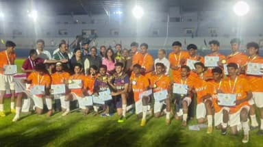 ತುಮಕೂರು: ಪುಟ್ಬಾಲ್ ನಲ್ಲಿ ಬೆಳಗಾವಿ ತಂಡಕ್ಕೆ ಚಿನ್ನದ ಪದಕ, ಮೈಸೂರು ತಂಡಕ್ಕೆ ಬೆಳ್ಳಿ ಪದಕ