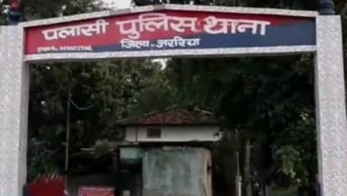 पलासी: पलासी पुलिस ने चार ठिकानों पर शराब तस्करों की गिरफ्तारी की, बड़ी कार्रवाई की