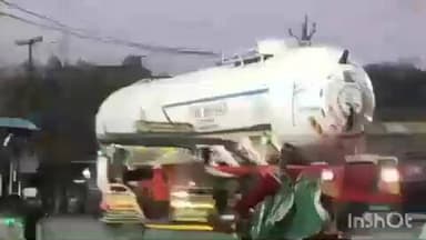 औरैया: शहर के देवकली चौराहे पर यातायात नियमों की उड़ी धज्जियां, नो एंट्री में घुसा गैस टैंकर, वीडियो सोशल मीडिया पर हुआ वायरल