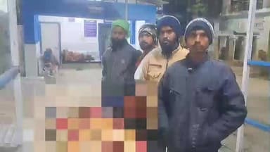 जमुई: पाड़ो चौक स्थित दुकान के कमरे में फंदे से झूलता मिला युवक का शव, परिजन ने प्रेम प्रसंग में हत्या की जताई आशंका