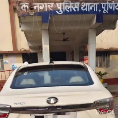 कृत्यानंद नगर: नगर थाना पुलिस ने वाहन जांच के दौरान एक चार चक्का वाहन से दो अभियुक्तों को स्मैक के साथ किया गिरफ्तार