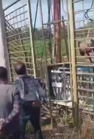 फतेेहपुर: मिरदही मोहल्ले में ट्रांसफार्मर चोरी, मोहल्ले में बिजली गुल होने से लोगों में रोष