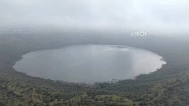 लोणार: 'लोणार' सरोवरातील वाढत्या पाण्याची हायकोर्टाकडून दखल..