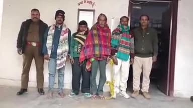 बंजरिया: बंजरिया पुलिस ने चार शराबियों को शराब के नशे में गिरफ्तार कर गुरुवार को न्यायिक हिरासत में भेजा