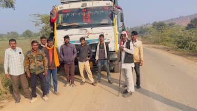 किशनगंज: रामगढ़ के ग्रामीणों ने अवैध डंपर को रुकवाया