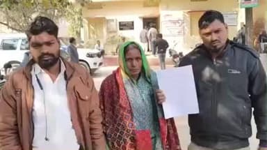 मछलीशहर: मछली शहर की निवासी सरोजा देवी अपनी ही जमीन पर कब्जा पाने के लिए दर-दर भटक रही हैं