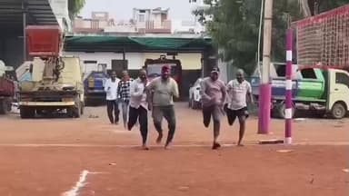 बड़वानी: आनंद उत्सव में अंजड़ नगर परिषद के कर्मचारियों और सफाई मित्रों ने बचपन के दिनों को किया याद