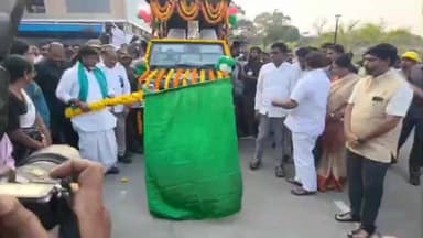 అసిఫాబాద్: ఆసిఫాబాద్ లో ఫారెస్ట్ సఫారీ వాహనాన్ని ప్రారంభించిన భట్టి విక్రమార్క