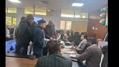 कैथल: डीसी अपराजित ने समाधान शिविर में सुनी लोगों की समस्याएं