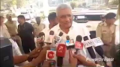 ಚಾಮರಾಜನಗರ: ರಾಜ್ಯಪಾಲರು ಸಂವಿಧಾನದ ಆಶಯ ಪಾಲಿಸುತ್ತಿಲ್ಲ- ನಗರದಲ್ಲಿ ಸಚಿವ ವೆಂಕಟೇಶ್