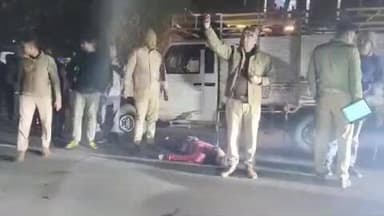 झांसी: भेल आरामशीन में तेज रफ्तार बोलेरो पिकअप गाड़ी ने सड़क पर पैदल जा रहे व्यक्ति को जोरदार टक्कर मारकर घसीटा, हुई मौत