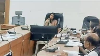 कुरई: नरवाई प्रबंधन व प्राकृतिक खेती को बढ़ावा देने के लिए सिवनी कलेक्टर शीतला पटले ने दिए निर्देश