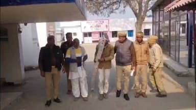 सहसवान: जरीफनगर थाना क्षेत्र के ग्राम मदारपुर में दो पक्षों के बीच हुई जानलेवा मारपीट के मामले में 2 आरोपियों को भेजा गया जेल