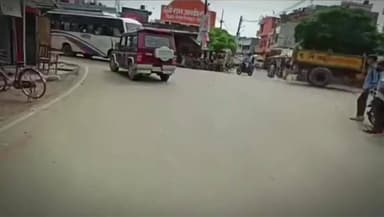 गोरखपुर: ग्राम विकास अधिकारी का नंबर इंस्टाग्राम पर शेयर, पीड़ित अश्लील भाषा से परेशान