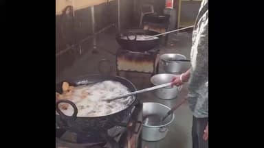 વાંસદા: વાસદા ખાતે ગણેશ જન્મોત્સવ ઉજવાયો, મોટી સઁખ્યામાં લાડુનો પ્રસાદ તૈયાર