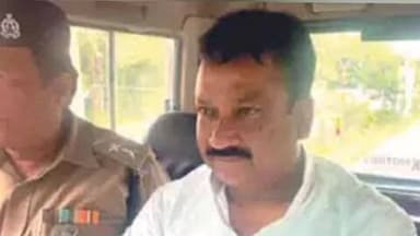 झांसी: झांसी जेल में रंगदारी और डकैती मामले में बंद सपा के पूर्व विधायक दीपनारायण सिंह यादव बेल पर हुए रिहा, वीडियो हुआ वायरल