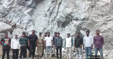 ସୋର: ସୋର ରେ ବେଆଇନ ପଥର ଜବତ,୧୨ ଲକ୍ଷ ୯୦ହାଜର ଟଙ୍କାରେ ନିଲାମ ହେଲା ଜବତ ପଥର