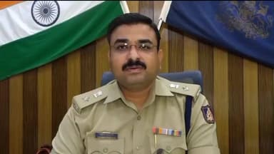 ಇಂಡಿ: ಪಟ್ಟಣದ ಹೊರ ಭಾಗದ ಕ್ರಾಸ್ ಬಳಿ ಇಸ್ಪೀಟು ಆಡುವಾಗ ಪೊಲೀಸರ ದಾಳಿ : ನಗರದಲ್ಲಿ ಎಸ್ ಪಿ ಲಕ್ಷ್ಮಣ ನಿಂಬರಗಿ