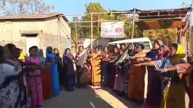 ତଲସରା: ମଦ ପିଇଲେ ୫ ହଜାର ଓ ବିକିଲେ ୨୦ ହଜାର ଫାଇନ ନିୟମ ଅବମାନନା କଲେ ଗାଁରୁ ବାସନ୍ଦ,ମଦ ବିରୋଧରେ ଅଣ୍ଟା ଭିଡ଼ିଲେ ମହିଳା ଗୋଷ୍ଠୀ