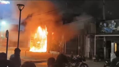 ಬೆಂಗಳೂರು ಉತ್ತರ: ಅಗ್ನಿ ಅವಘಡ, ಬೈಕ್ ಶೋಂ ಸುತ್ತು ಕರಕಲು, 5 ಕೋಟಿ ನಷ್ಟ