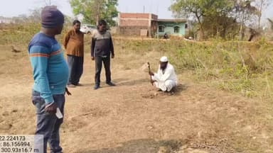 ରାଇରଙ୍ଗପୁର ସହର: ନାଗଭଣ ଗ୍ରାମର ଭୂମିହୀନଙ୍କୁ ୪ବର୍ଷ ପରେ ସରକାରୀ ଜମିରେ ମିଳିଲା ଦଖଲ; ଦଖଲ ନମିଳିବାରୁ ଆବାସ ଗୃହ ଥିଲେ ବଞ୍ଚିତ