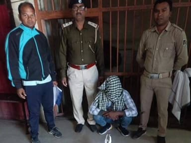 ସୁନ୍ଦରଗଡ ସହର: ରାଜଗାଙ୍ଗପୁର ମଡେଲ ଅବକାରୀ ଷ୍ଟେସନ ଓଆଇସିଙ୍କ ଦ୍ଵାରା ଜଣେ ଗଞ୍ଜେଇ ମାଫିଆ ରାଜଗାଙ୍ଗପୁର ଷ୍ଟେସନପଡ଼ା ରୋଡରୁ ଗିରଫ, ଦେଢ଼ କେଜି ଓଜନର ଗଞ୍ଜଇ