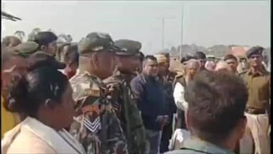 बाराचट्टी: तेतरिया गांव में केंद्रीय मंत्री जीतनराम मांझी ने दुर्घटना पीड़ित परिवार से मुलाकात की