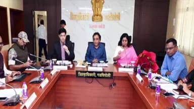 गडचिरोली: औद्योगिक क्रांतीमुळे गडचिरोलीचे भविष्य उज्ज्वल ; मनुष्यबळ विकासावर भर द्या – मुख्य सचिव राजेश अग्रवाल