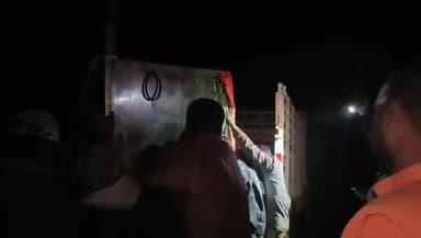 ಹನೂರು: ಪಾದಯಾತ್ರಿಕನ ಮೇಲೆ ದಾಳಿ ನಡೆಸಿದ ಚಿರತೆ ಸೆರೆ; ಅರಣ್ಯ ಇಲಾಖೆ ಕಾರ್ಯಚರಣೆಗೆ ಸಾಲೂರು ಶ್ರೀಗಳ ಶ್ಲಾಘನೆ