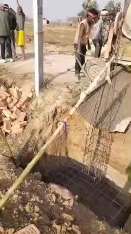 पीरो: समाजवादी नेता स्व काशीनाथ सिंह जी के स्मृति में समाजवादी द्वार निर्माण कार्य प्रगति पर है।
आप सभी का सहयोग जरूरी है