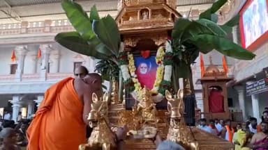 మంత్రాలయం: మంత్రాలయం లో పూర్వ పీఠాధిపతులు సుజయీంధ్రతీర్థుల ఆరాధన మహోత్సవం సందర్భంగా రాఘవేంద్ర స్వామికి ప్రత్యేక పూజలు..